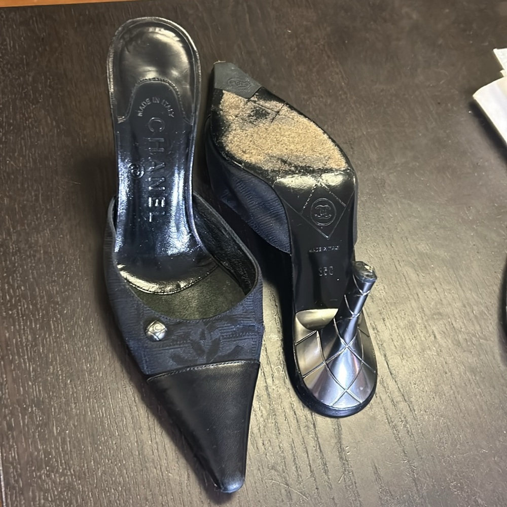 🔥 Chanel stunningly futuristic Heels 35C - Picture 9 of 9